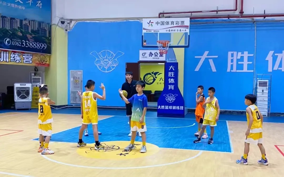 儿童篮球基本功训练内容包括_2